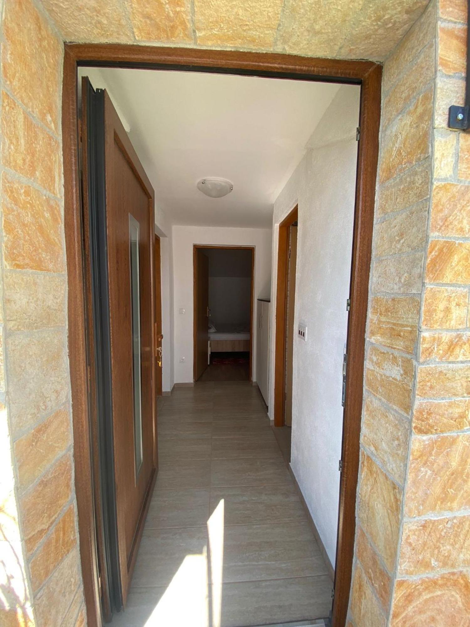Apartmani Anka Gornji Karin Exterior foto